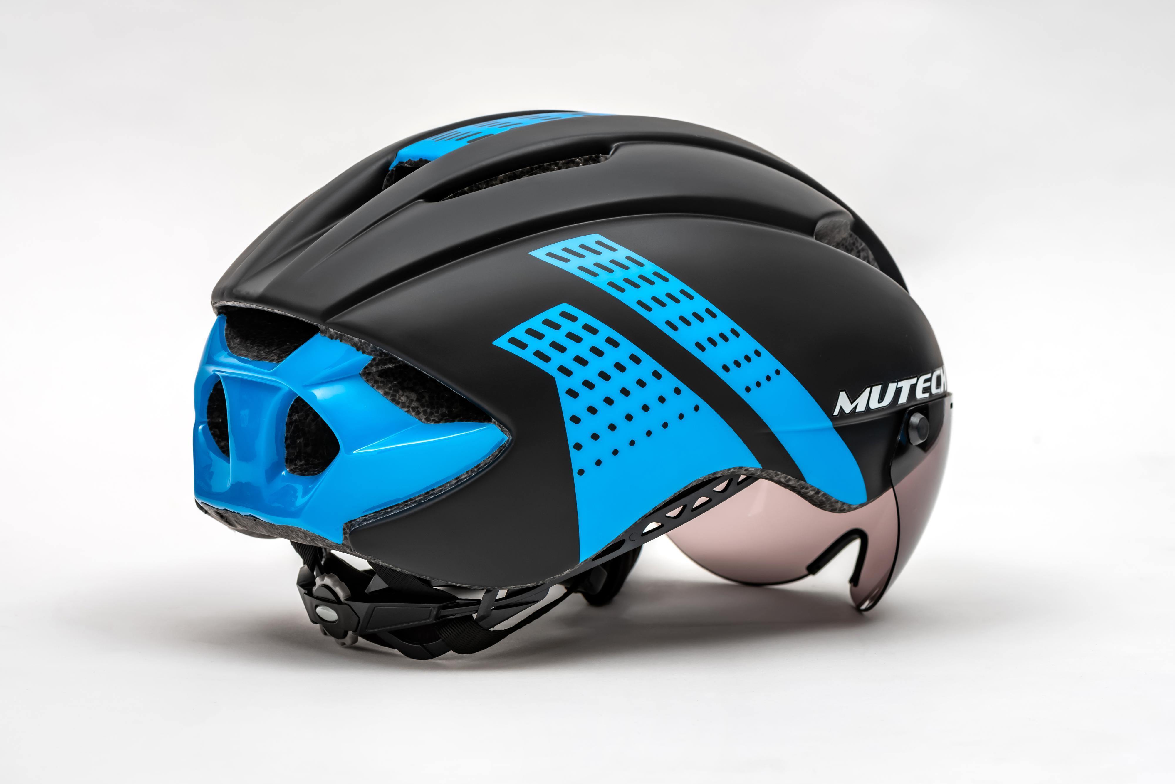 Bicycle helmet